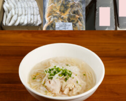 【ベトナム料理】レトルトスープ、冷凍加工具材、冷凍麺 【ベトナム料理】レトルトスープ、冷凍加工具材、冷凍麺